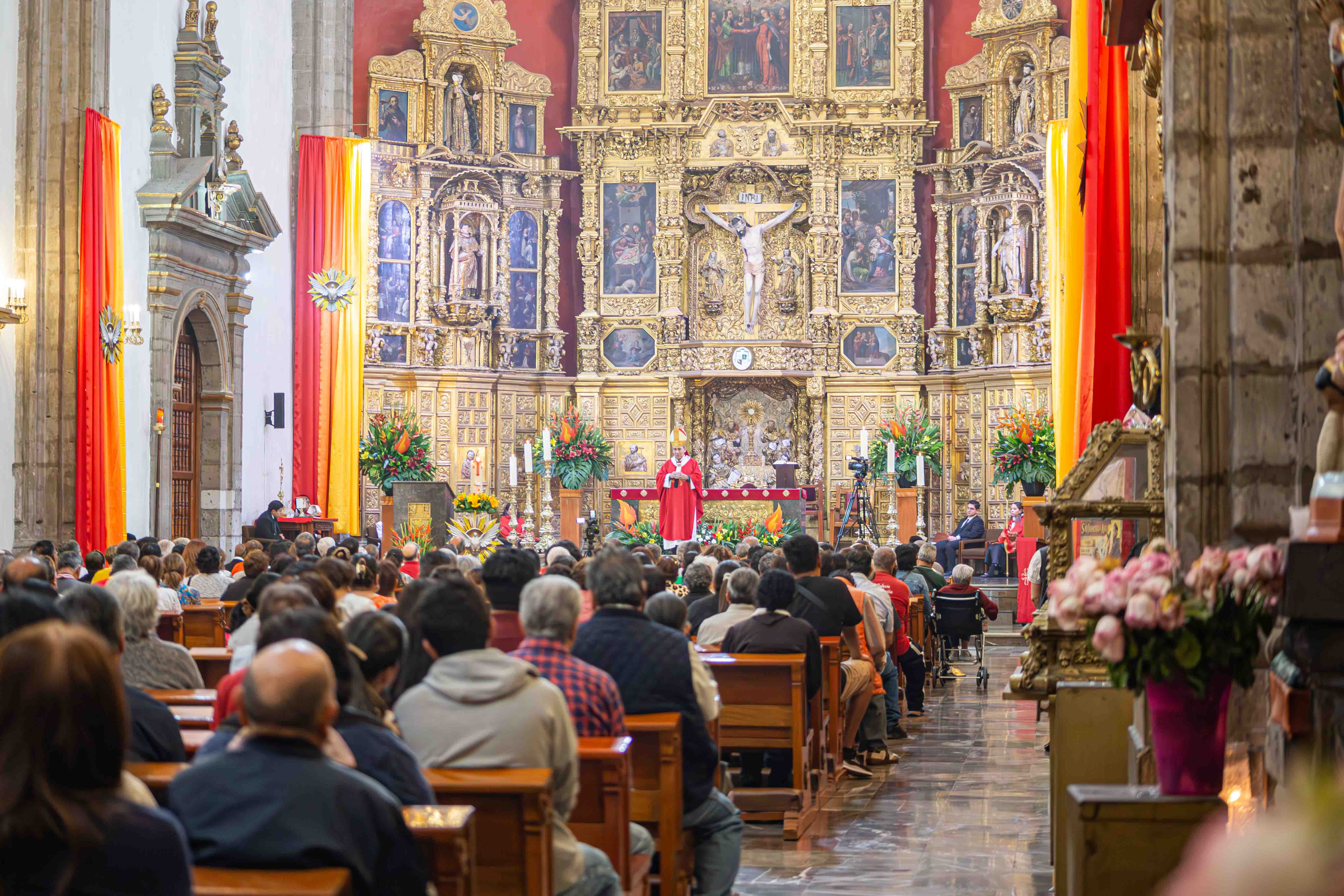 HOMILÍA EN EL DOMINGO DE PENTECOSTÉS
