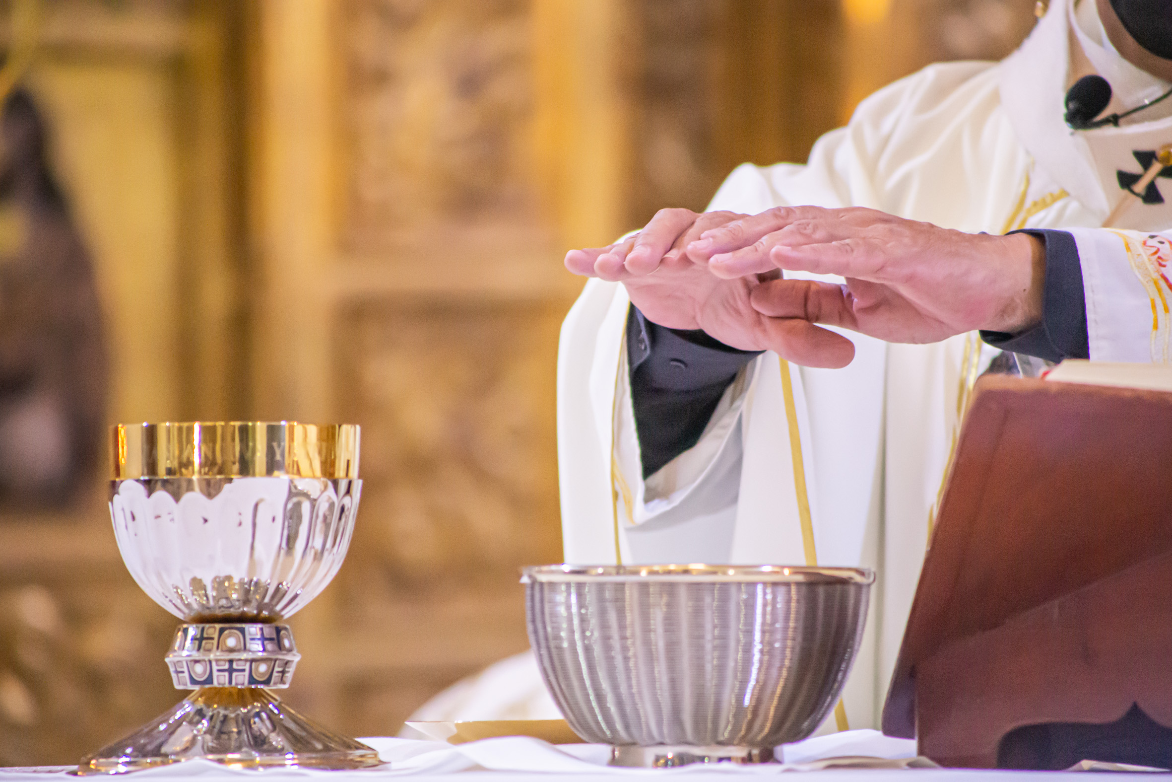 HOMILÍA EN EL II DOMINGO DE PASCUA