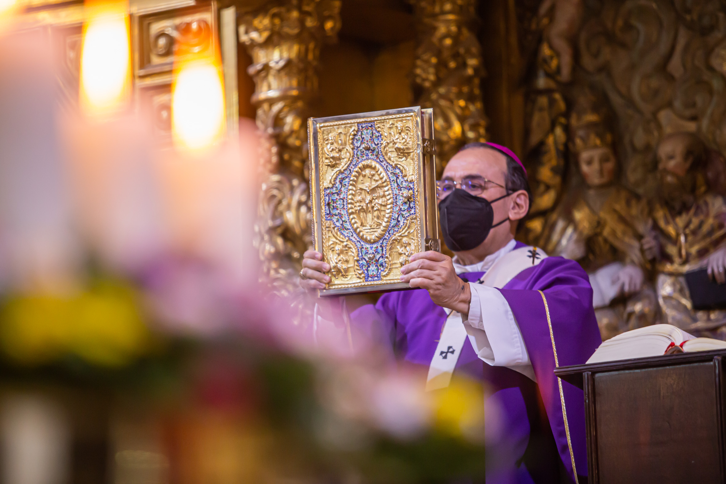 HOMILÍA EN EL V DOMINGO DE CUARESMA
